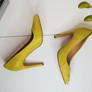 🆕️💥 Halston Heritage Heidi Pumps